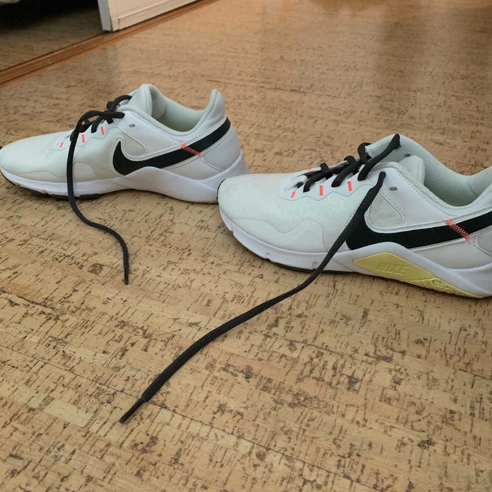 Nike tennis shoes